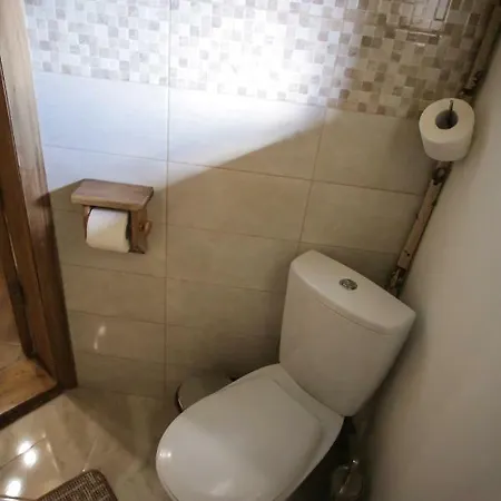 Prázdninový dům еко дім з соломи Soločin